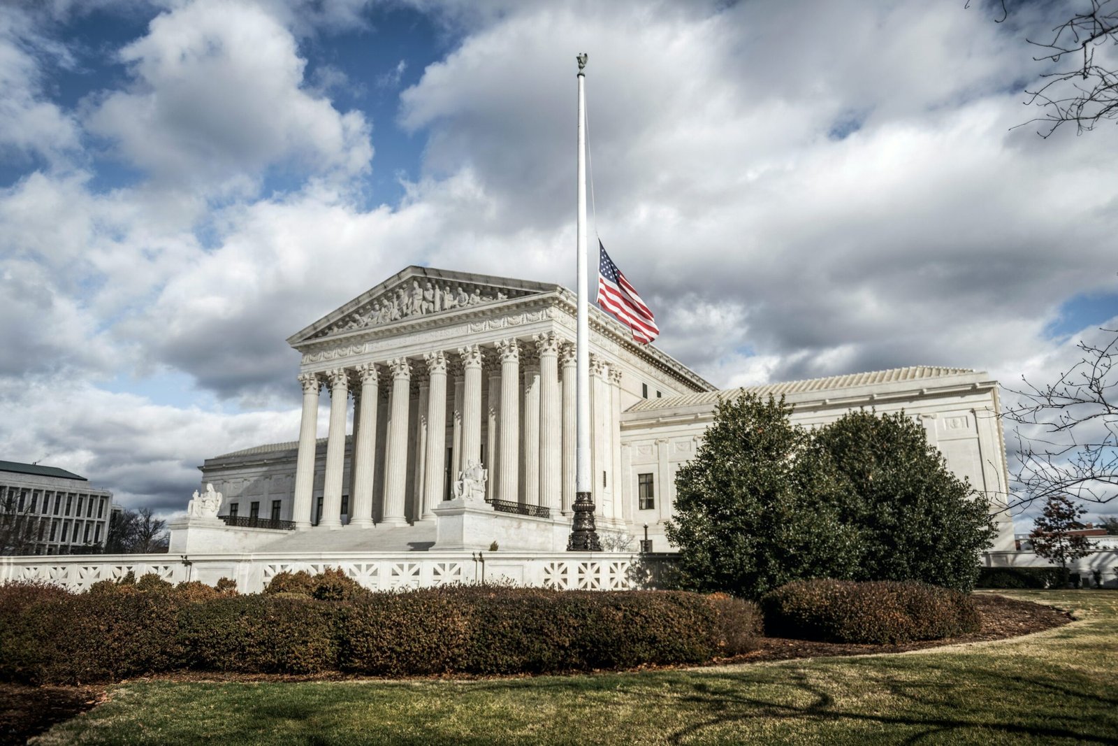 us-supreme-court-washington-dc-justice-ruling-2025.jpg