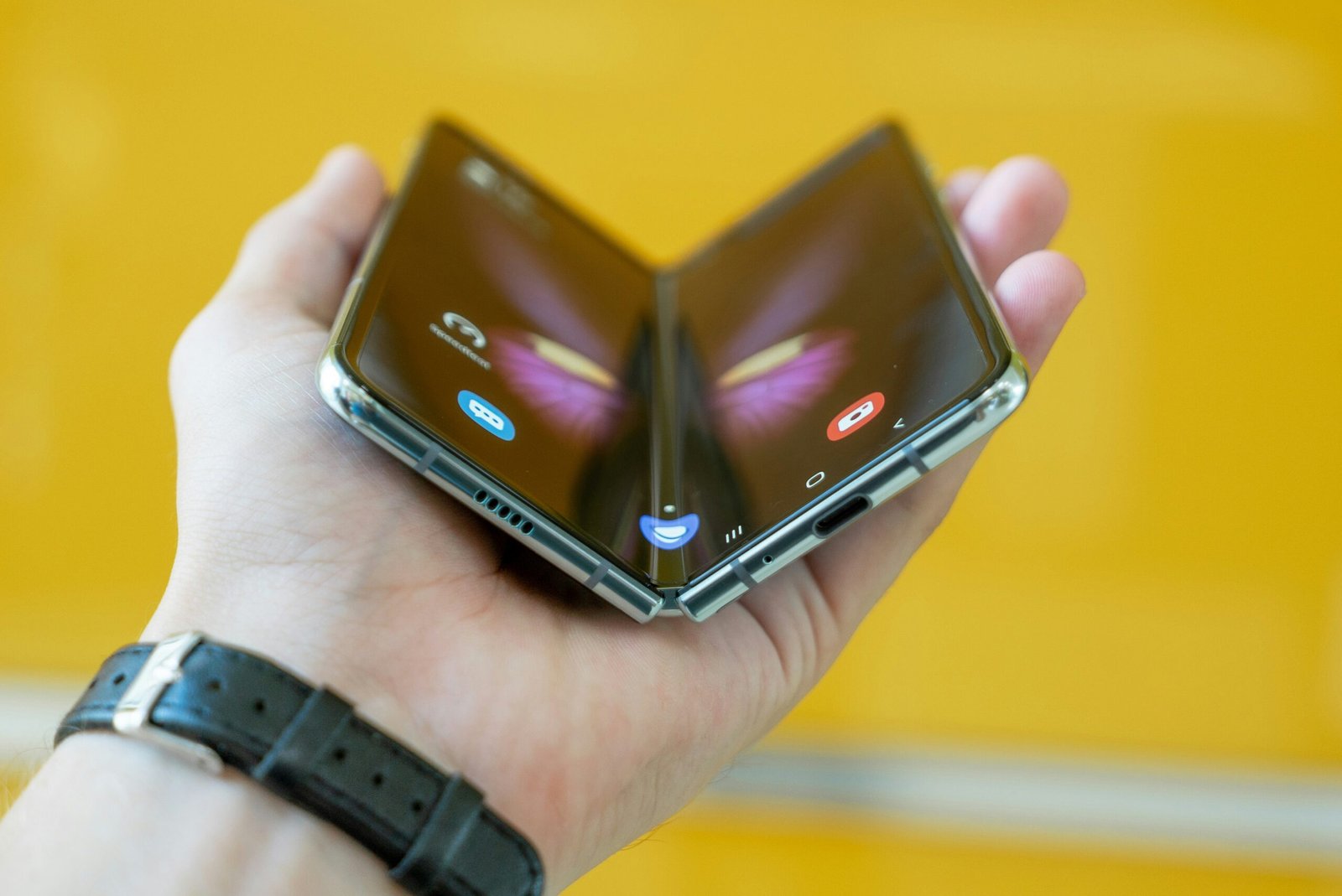 Foldable smartphone concept image for Apple foldable iPhone news